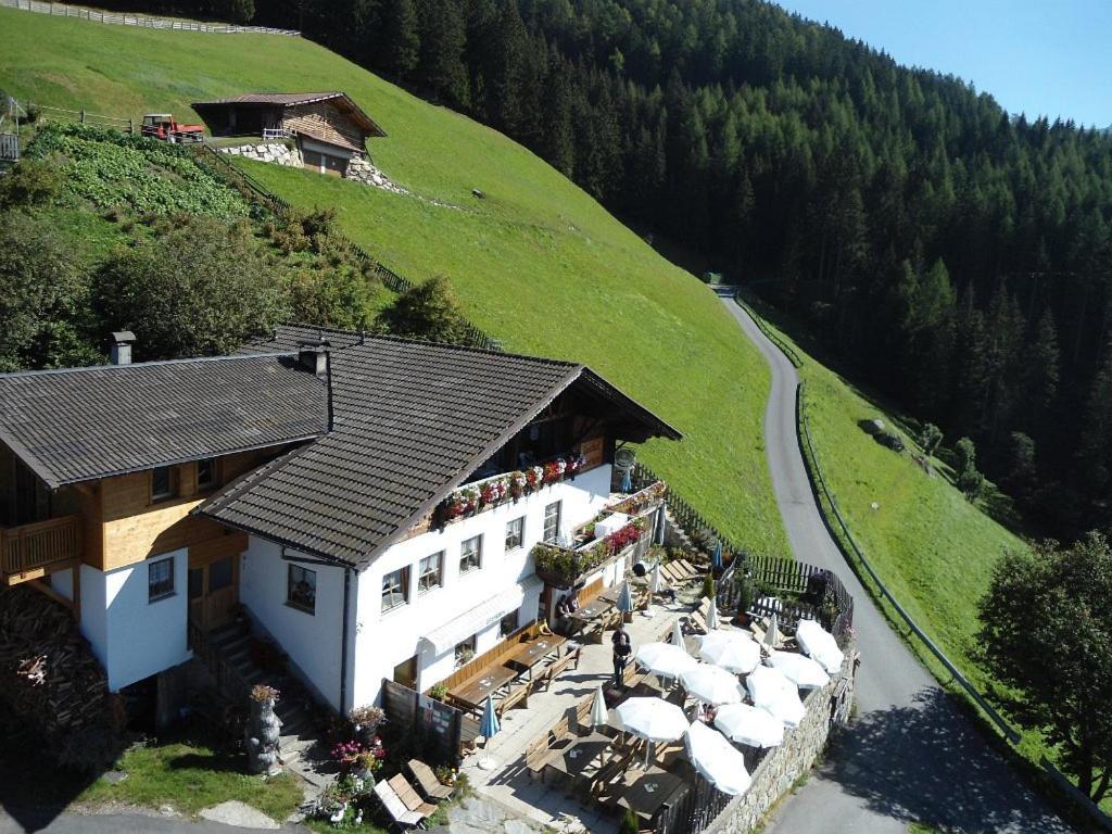 Gasthaus Oberkirn Schenna Ngoại thất bức ảnh