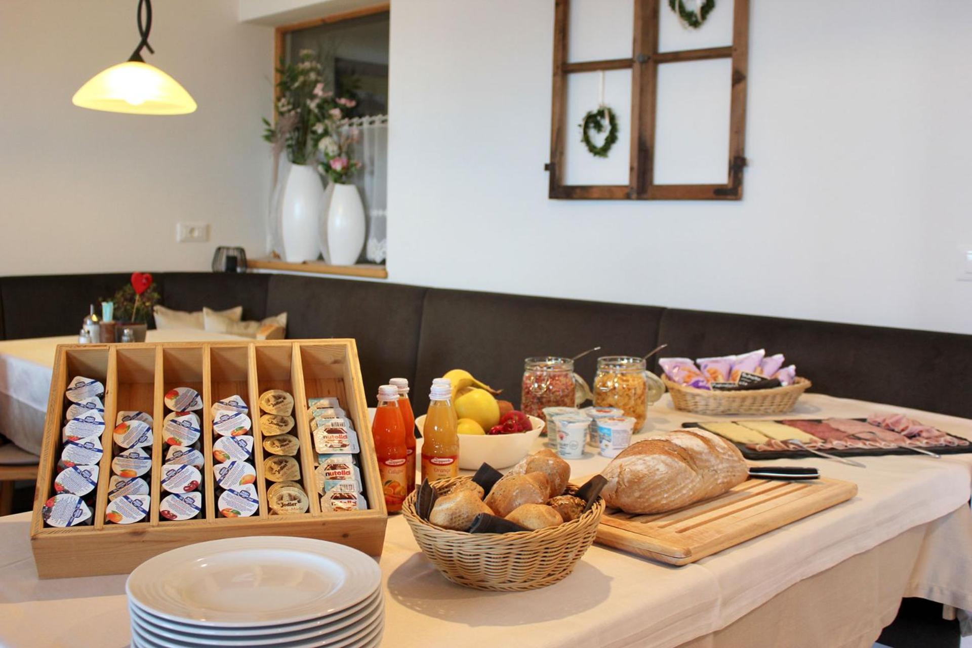 Gasthaus Oberkirn Schenna Ngoại thất bức ảnh